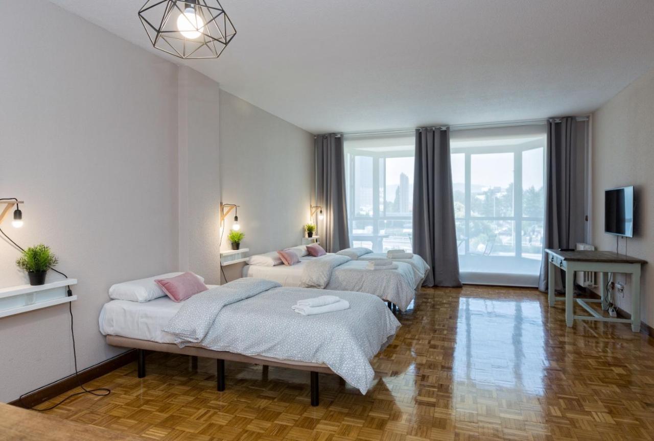 Alojamientos Estela Pamplona Ngoại thất bức ảnh