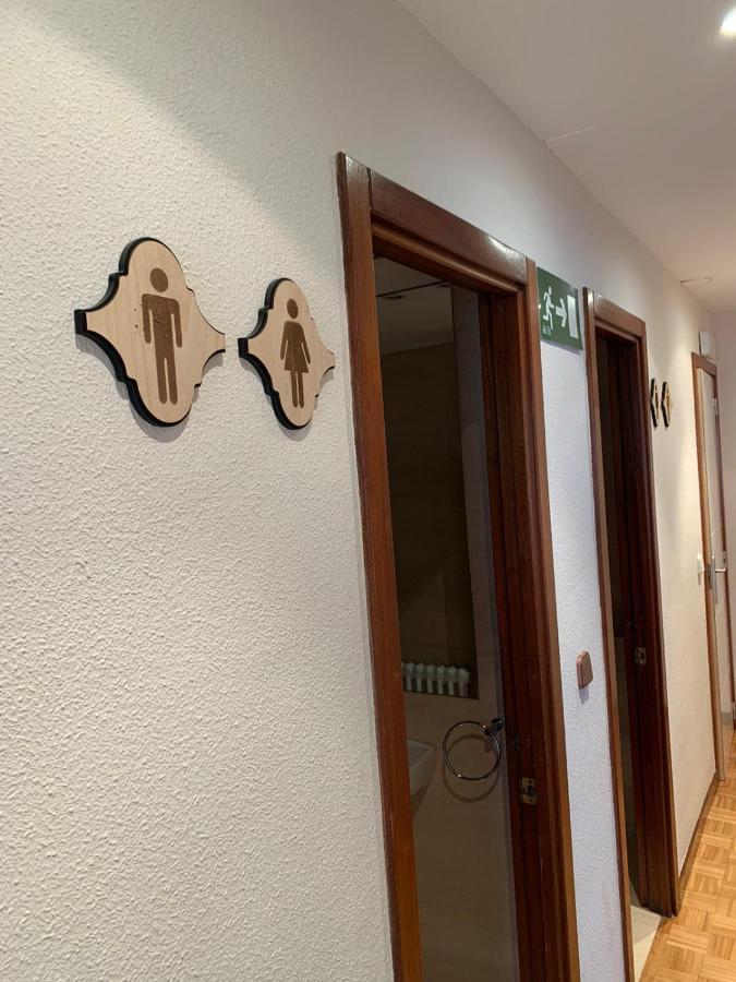 Alojamientos Estela Pamplona Ngoại thất bức ảnh